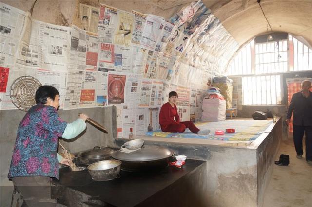 真实的陕北窑洞生活，富裕人家与穷苦人家差距大！