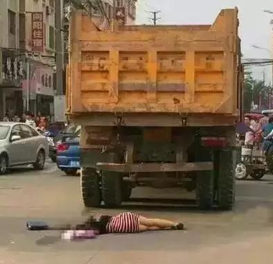 有手机的广东人注意！看完保证你唔会再玩手机！